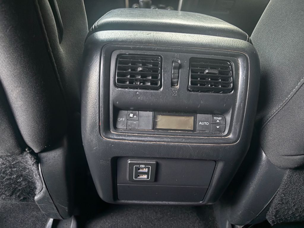 2018 Nissan Pathfinder SV - Photo 10