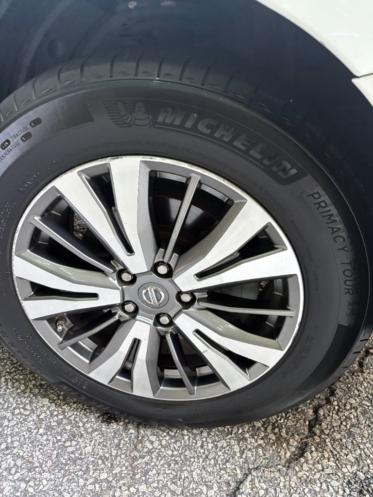 2018 Nissan Pathfinder SV - Photo 17